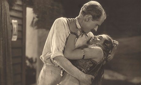 Alfred-Hitchcocks-The-Ple-008